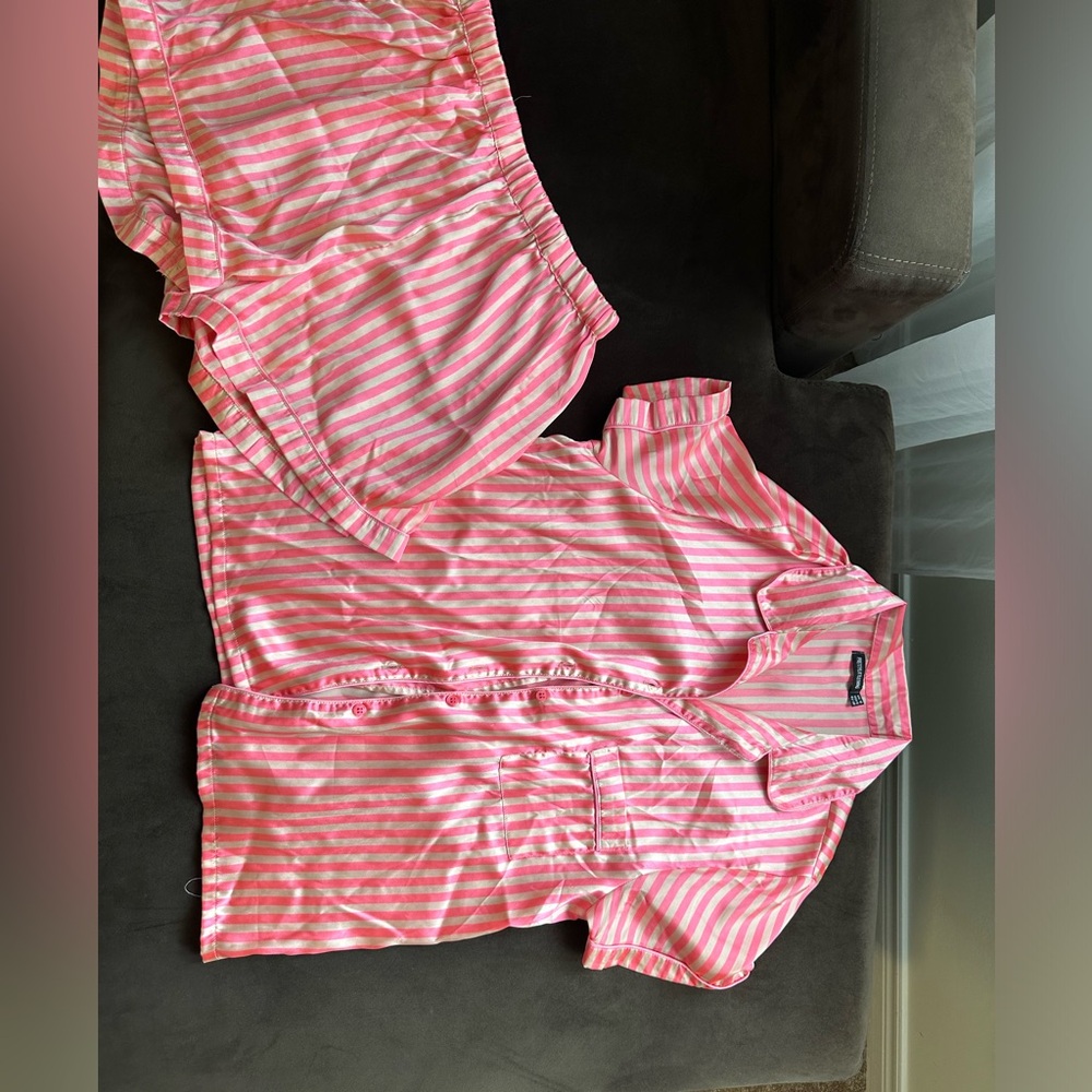 Pj set - Picture 3 of 5